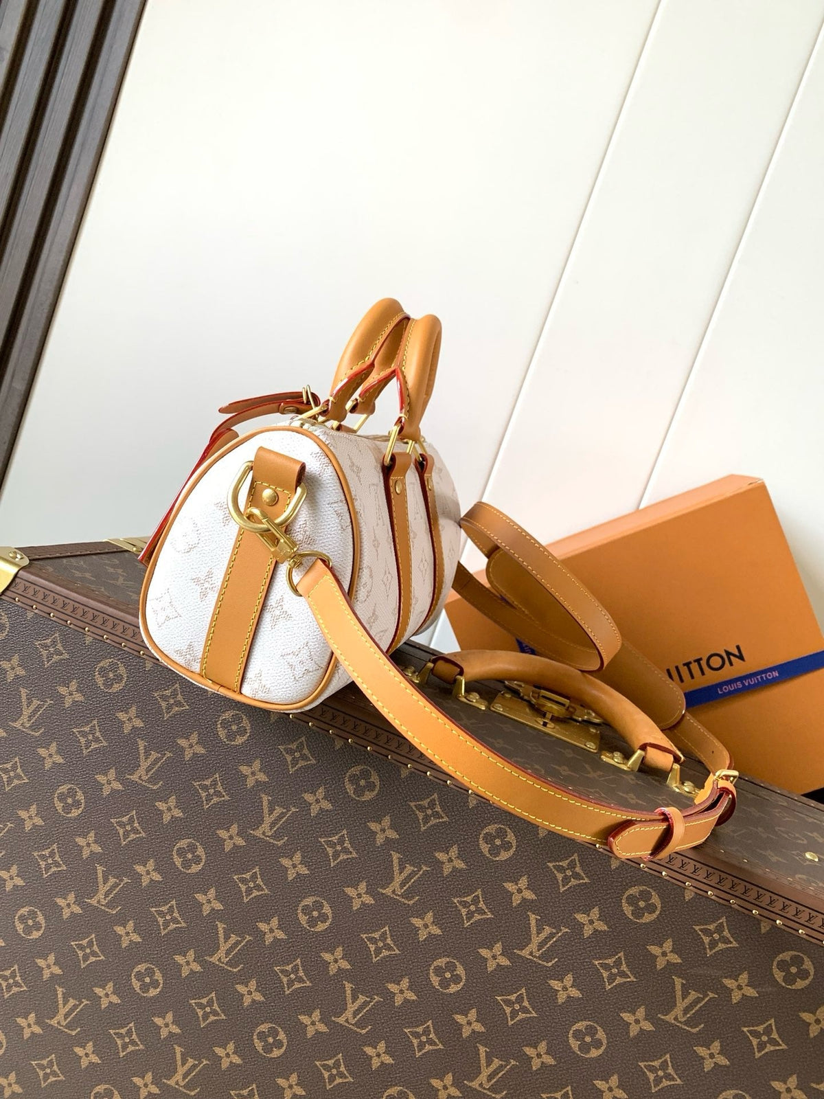 Keepall Bandouliere 25 With White Monogram Coated Canvas