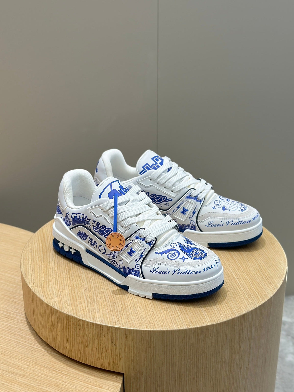 LV White And Blue Graphic Print Low Top Sneakers
