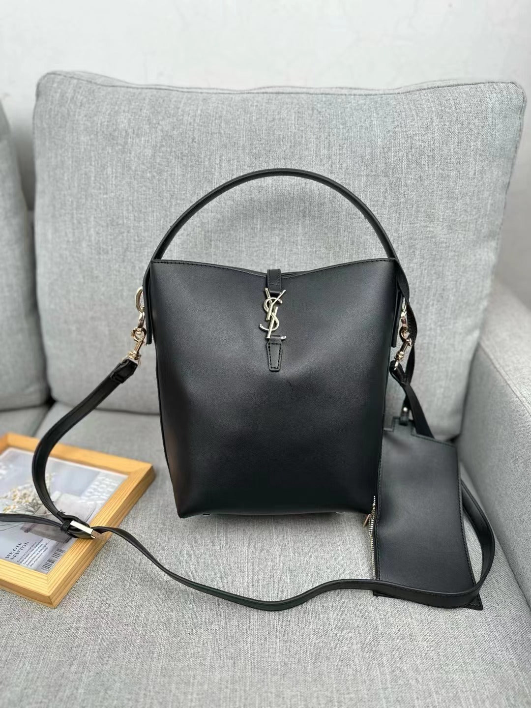 Le 37 Bucket Bag