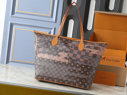 Nevereverfull Remix Derby Tote Bag & Pouch