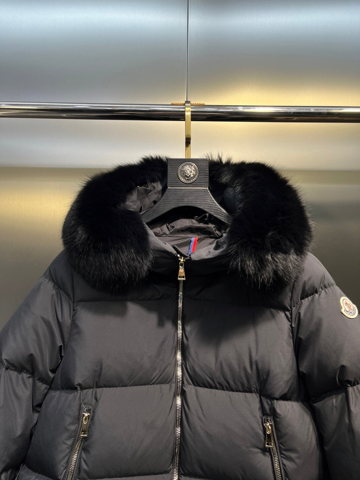 Shearling-Trimmed Short Down Jacket In Black