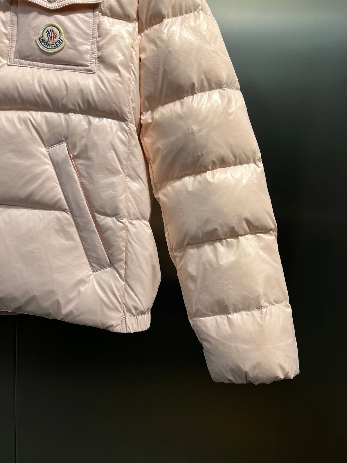 Andro Hooded Short Down Jacket In Pink
