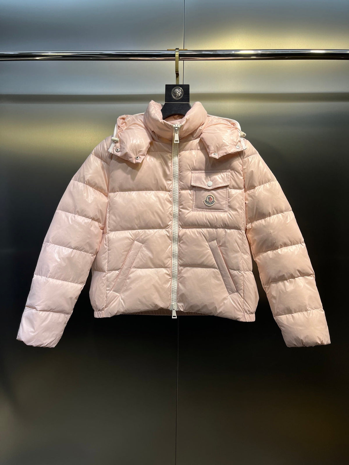Andro Hooded Short Down Jacket In Pink