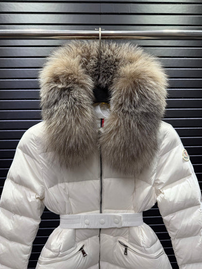 Long White Quilted Down Coat Featuring A Belted Waist And a Fur-Trimmed Hood