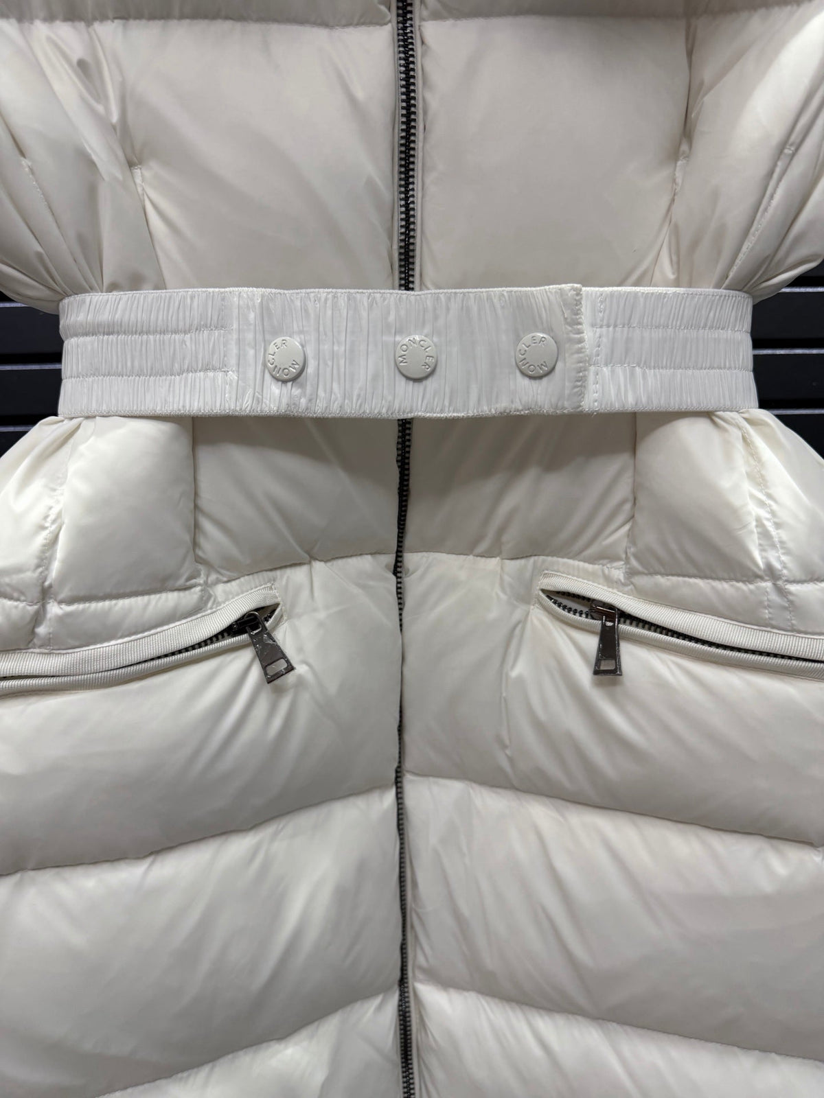 Long White Quilted Down Coat Featuring A Belted Waist And a Fur-Trimmed Hood