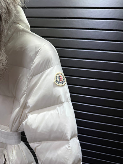 Long White Quilted Down Coat Featuring A Belted Waist And a Fur-Trimmed Hood