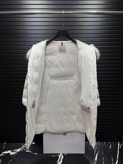Long White Quilted Down Coat Featuring A Belted Waist And a Fur-Trimmed Hood