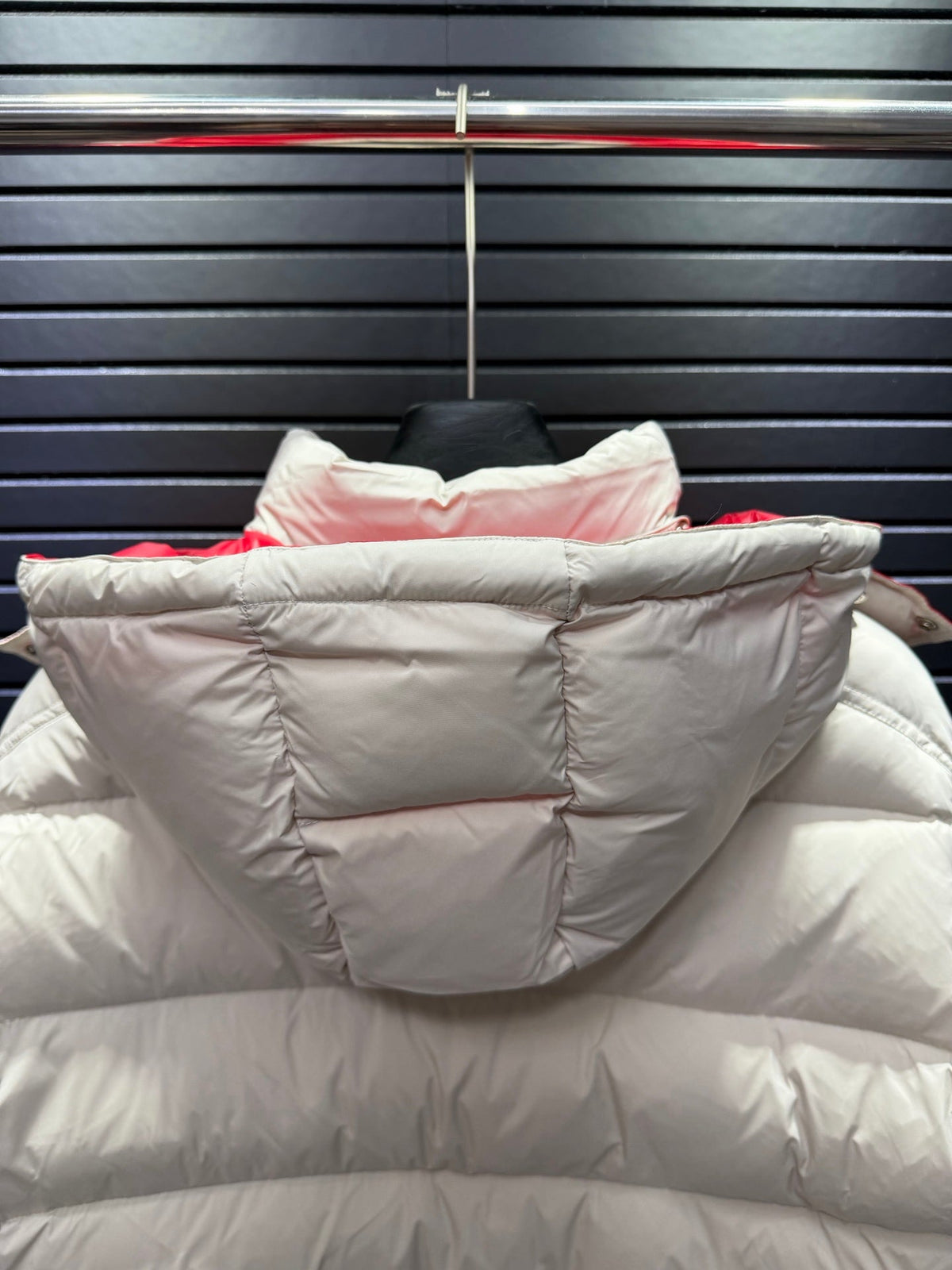 Poirier Puffer Jacket In White And Red
