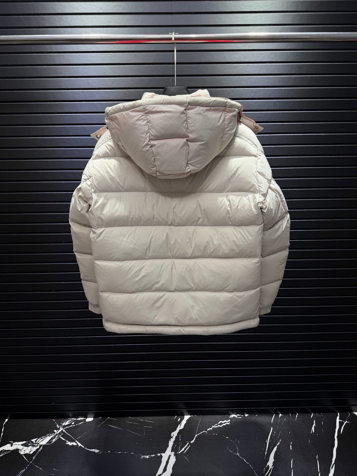Poirier Puffer Jacket In White And Red