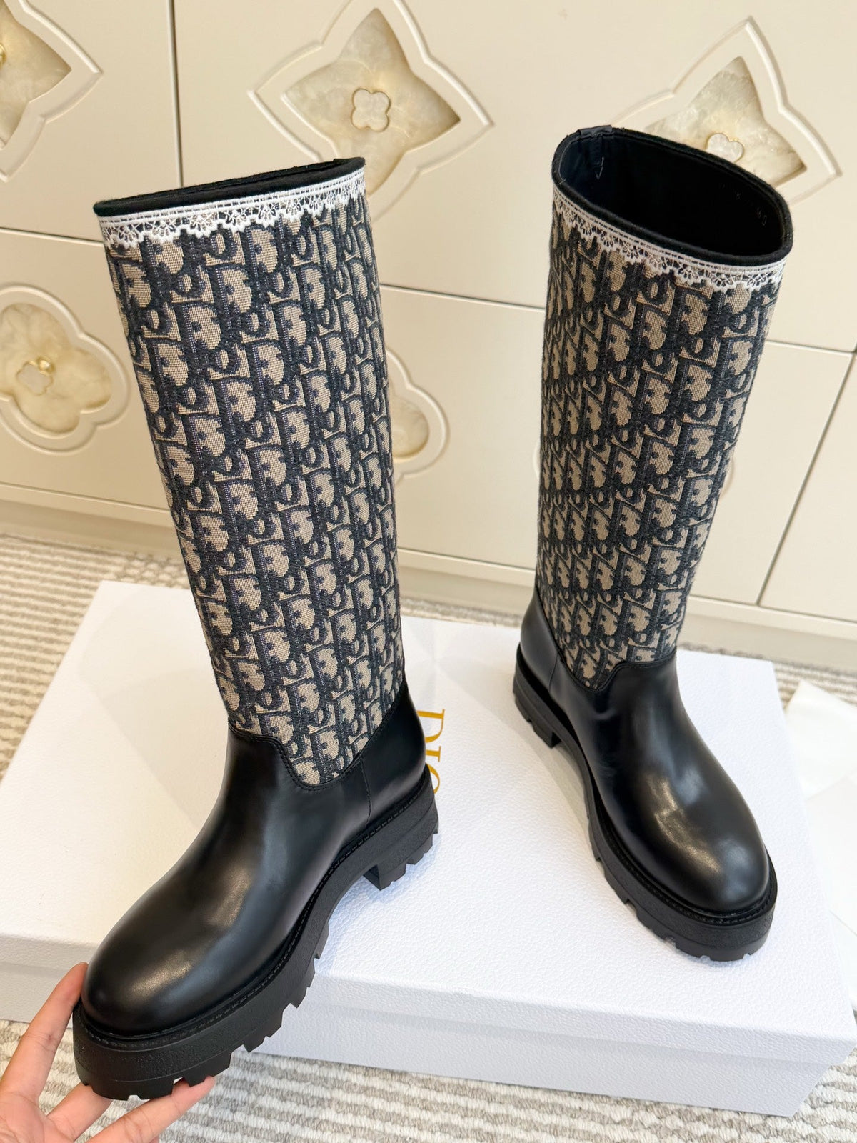 Dentelle Boot In Black Calfskin