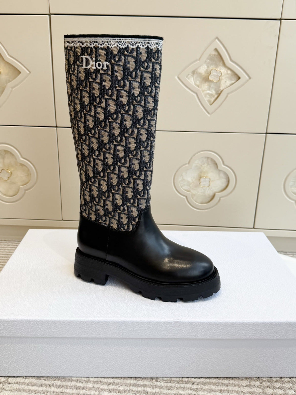 Dentelle Boot In Black Calfskin