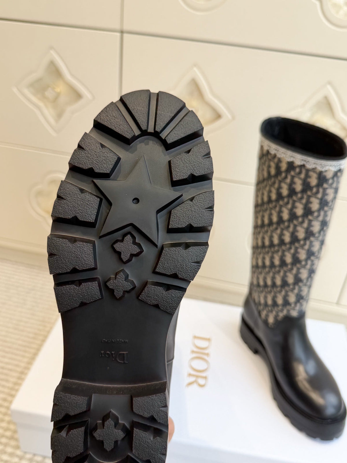 Dentelle Boot In Black Calfskin