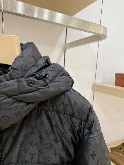 LV Down Blousun In Black